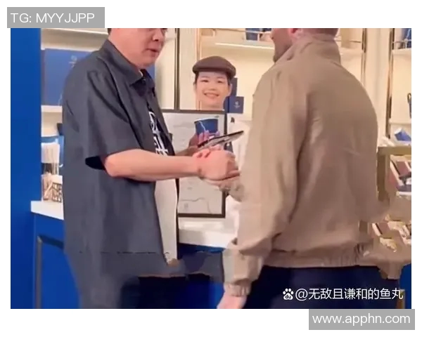 当明星偶遇足球明星时他们会如何互动和交流的趣味观察