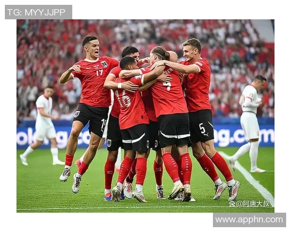 杭州篮球队在洲际杯积分榜中以77分稳居第一名，展现强劲实力