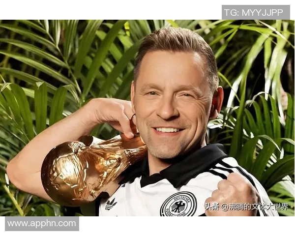 酷毙头像足球明星男的魅力与风采展现足球场上的激情与荣耀