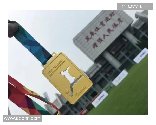 杭州足球队总决赛逆袭之旅背后的奋斗与荣耀揭秘 杭州足球队总决赛逆袭之旅背后的奋斗与荣耀揭秘