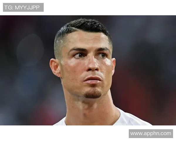 眼神犀利的足球明星如何用目光传递激情与决心 眼神犀利的足球明星如何用目光传递激情与决心